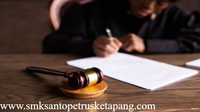 Daftar 5 Universitas Swasta Jurusan Hukum Populer di Indonesia